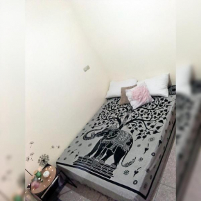 Private Room with Shared Toilet and Shower Near Host, Close to Agadir Al Massira Airport - Ideal for Relaxation and Exploration
